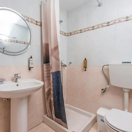 Gin Wellness מלון Pýrgos