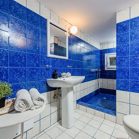 Gin Wellness * Pýrgos